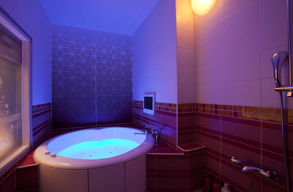 HOTEL ALFA -STANDARD ROOM 303