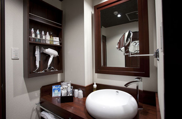 HOTEL ALFA -STANDARD ROOM 306