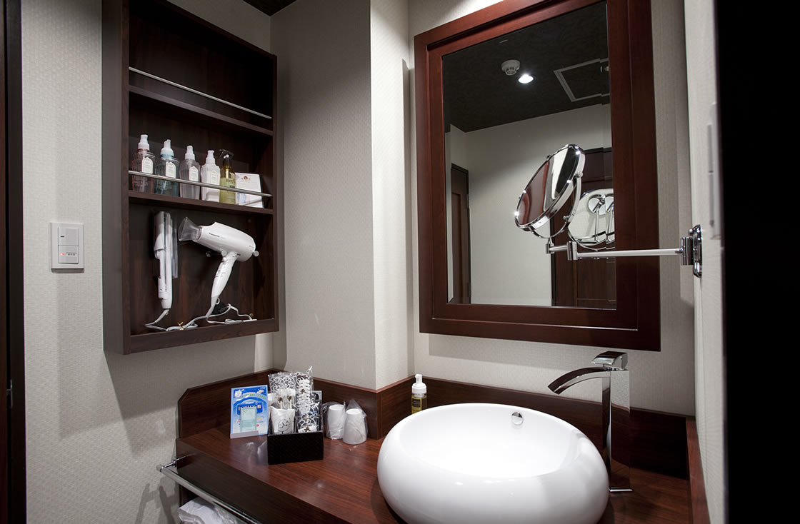 HOTEL ALFA -STANDARD ROOM 306