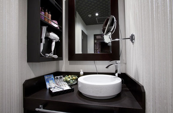 HOTEL ALFA -STANDARD ROOM 206