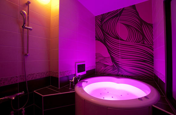 HOTEL ALFA -STANDARD ROOM 305