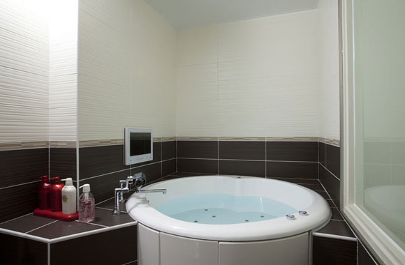 HOTEL ALFA -STANDARD ROOM 407