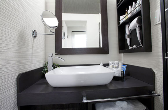 HOTEL ALFA -STANDARD ROOM 208