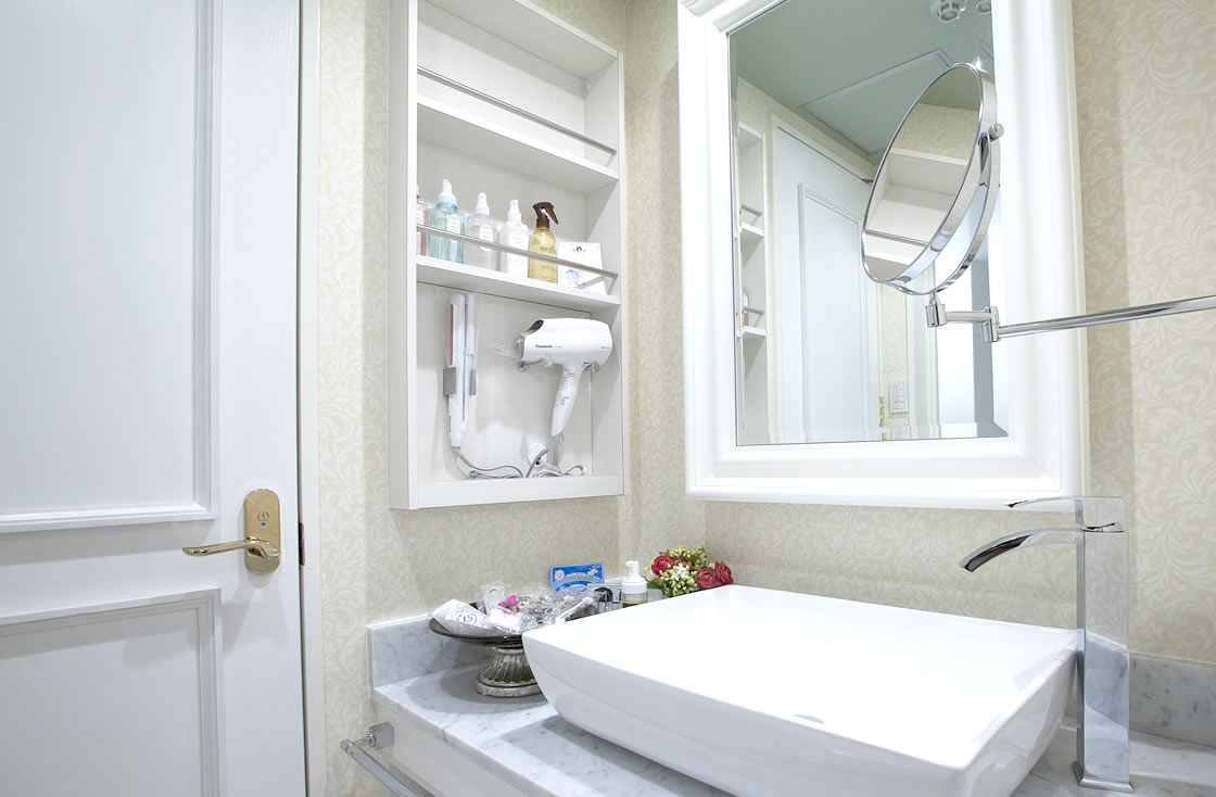 HOTEL ALFA -STANDARD ROOM 207